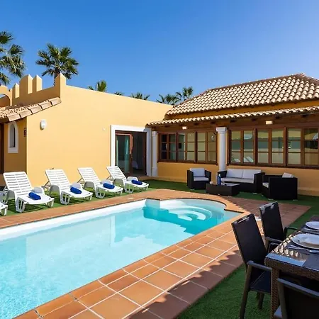 Villa Helen - Heated Pool Wifi Smarttv Barbecue *