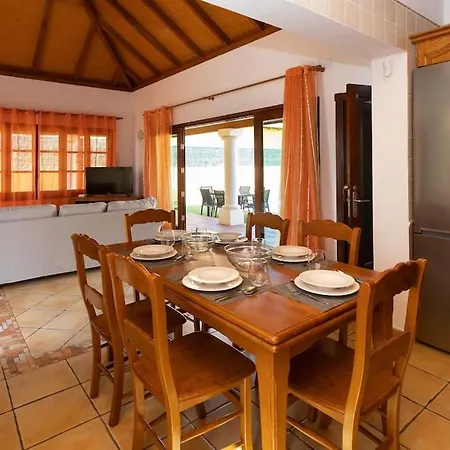 Helen - Heated Pool Wifi Smarttv Barbecue فيلة