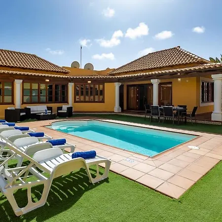 Villa Helen - Heated Pool Wifi Smarttv Barbecue Corralejo