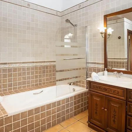 Helen - Heated Pool Wifi Smarttv Barbecue فيلة