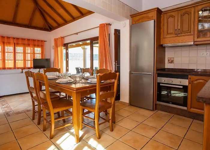 Villa Helen - Heated Pool Wifi Smarttv Barbecue